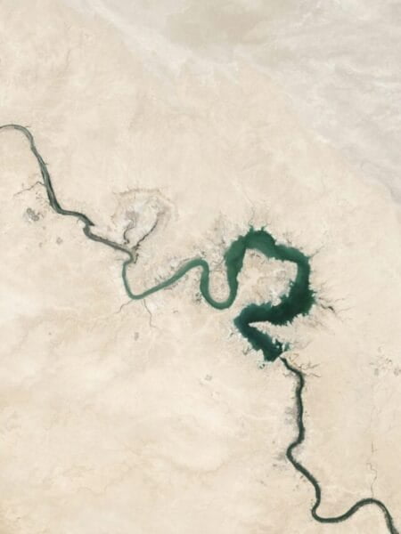 Rapid Drying of the Euphrates River